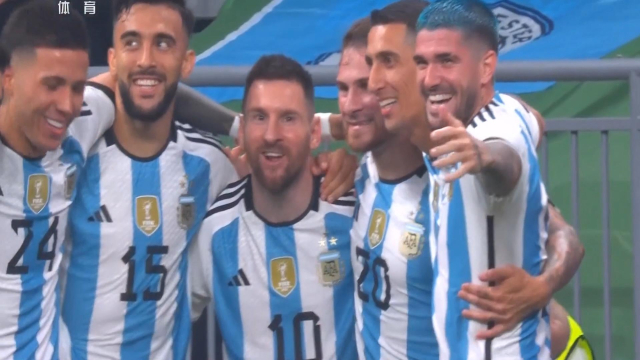  昂热老将宝刀未老，任意球世界波技惊四座全场