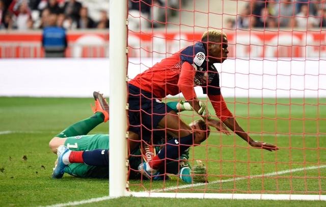  里尔边路快马突进如电，速度优势冲垮对手防线体系